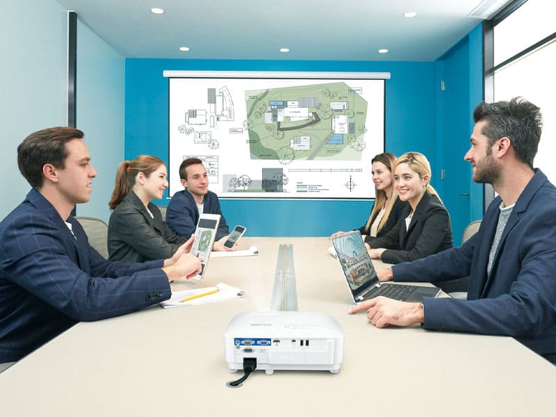 Comprehensive Display Solutions for Corporate Collaboration | BenQ India