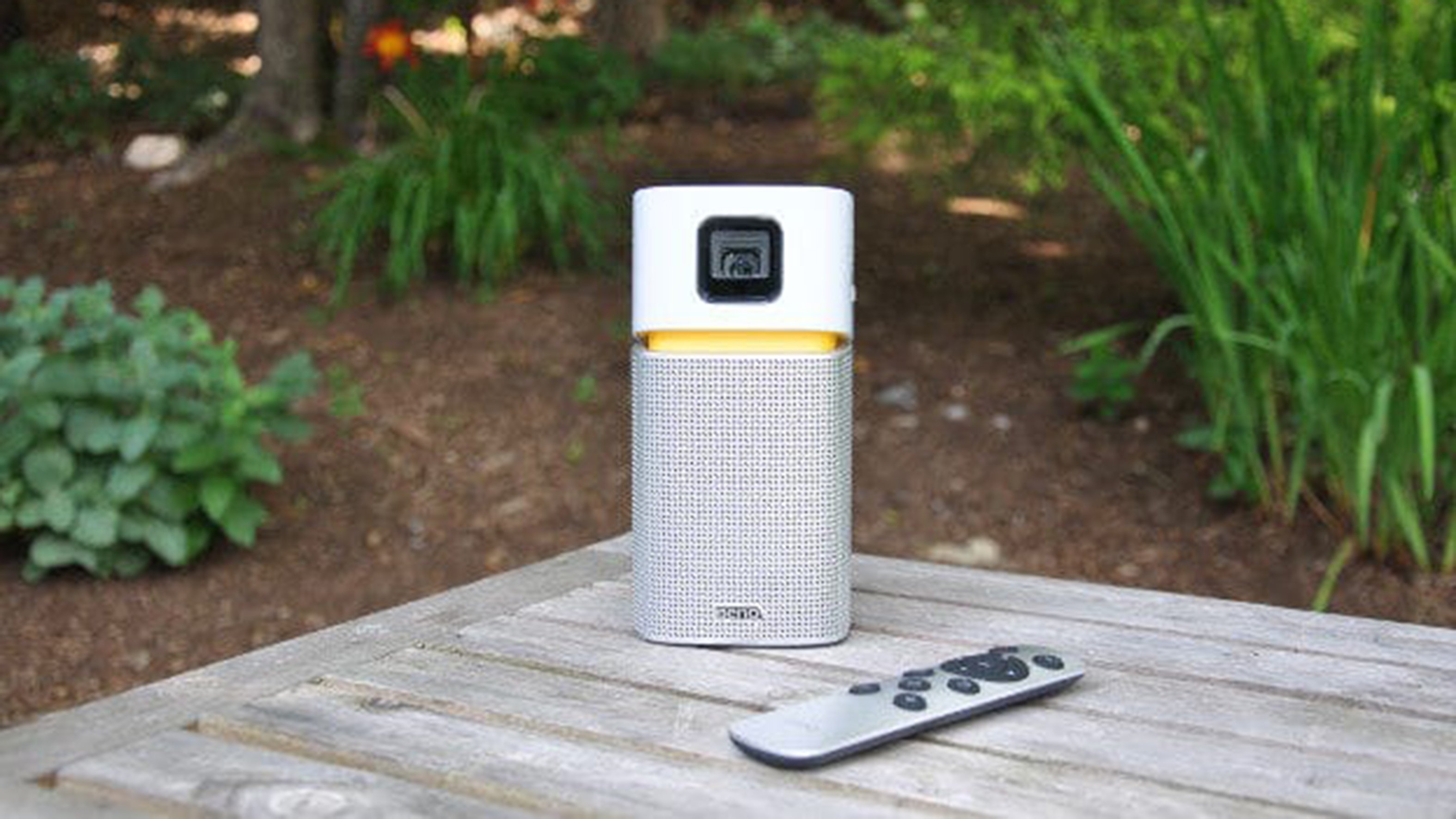  GV1 Portabler Mini Beamer mit WLAN und Bluetooth-Lautsprecher