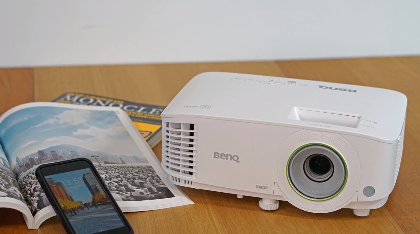 BenQ wireless smart projector is the ideal projector for your meeting room or home office. it's easy to share contents from your iPhone , Android phones or iPad tablets. 